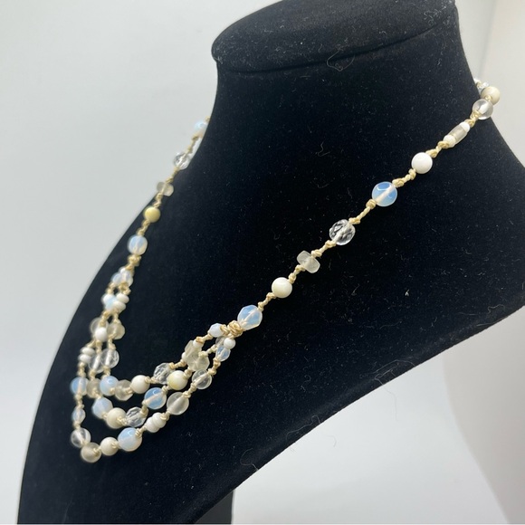 Vintage Monet multi strand beaded necklace opalescent glass gold tone - Picture 3 of 9